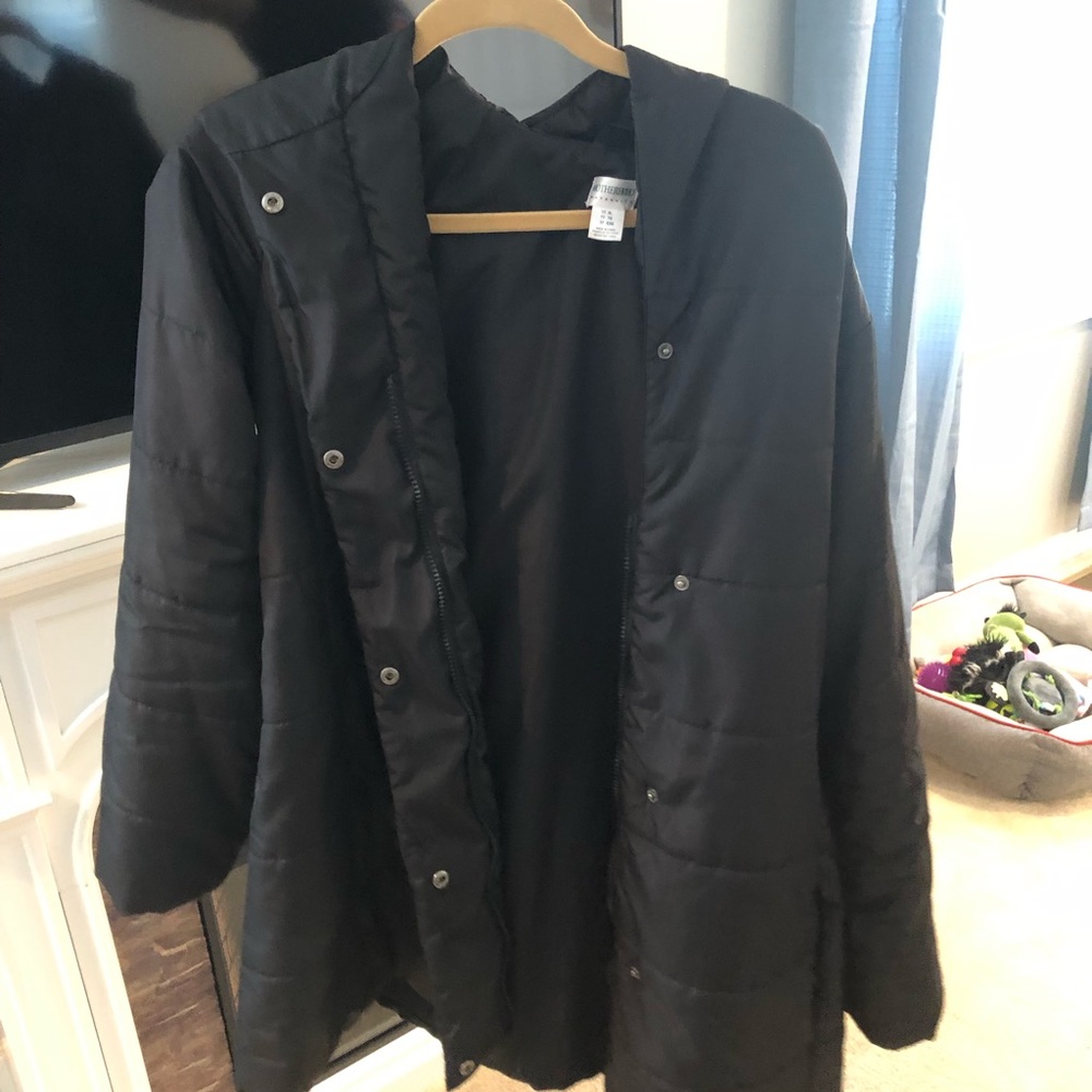 Motherhood maternity black puffer coat size XL